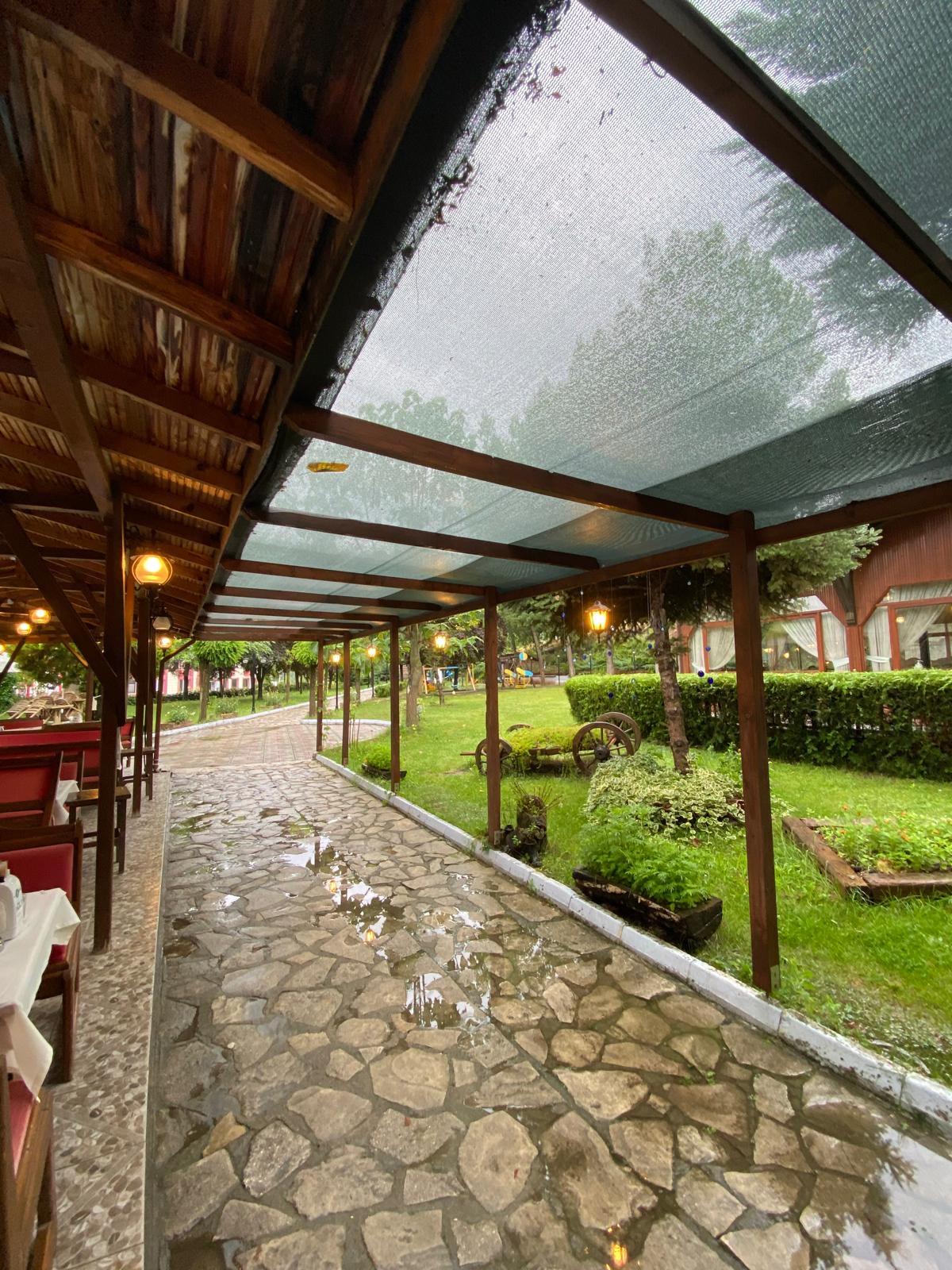 Bahçe verandası